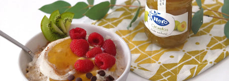 Porridge de avena y confitura extra de ciruelas